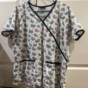 XL uniform advantage butterfly scrub top